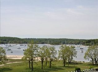 8 Fairwind Ct, Northport, NY 11768