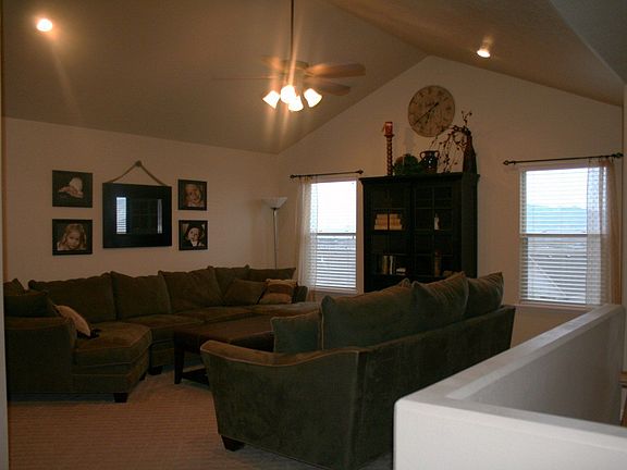 4th image of 2577 W Wildberry Ct