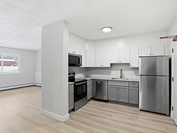 5th image of 11 Davis Rd APT A5