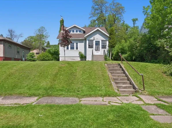 4505 W 7th St, Duluth, MN 55807