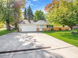 7660 Holly Dr, Mentor On The Lake, OH 44060