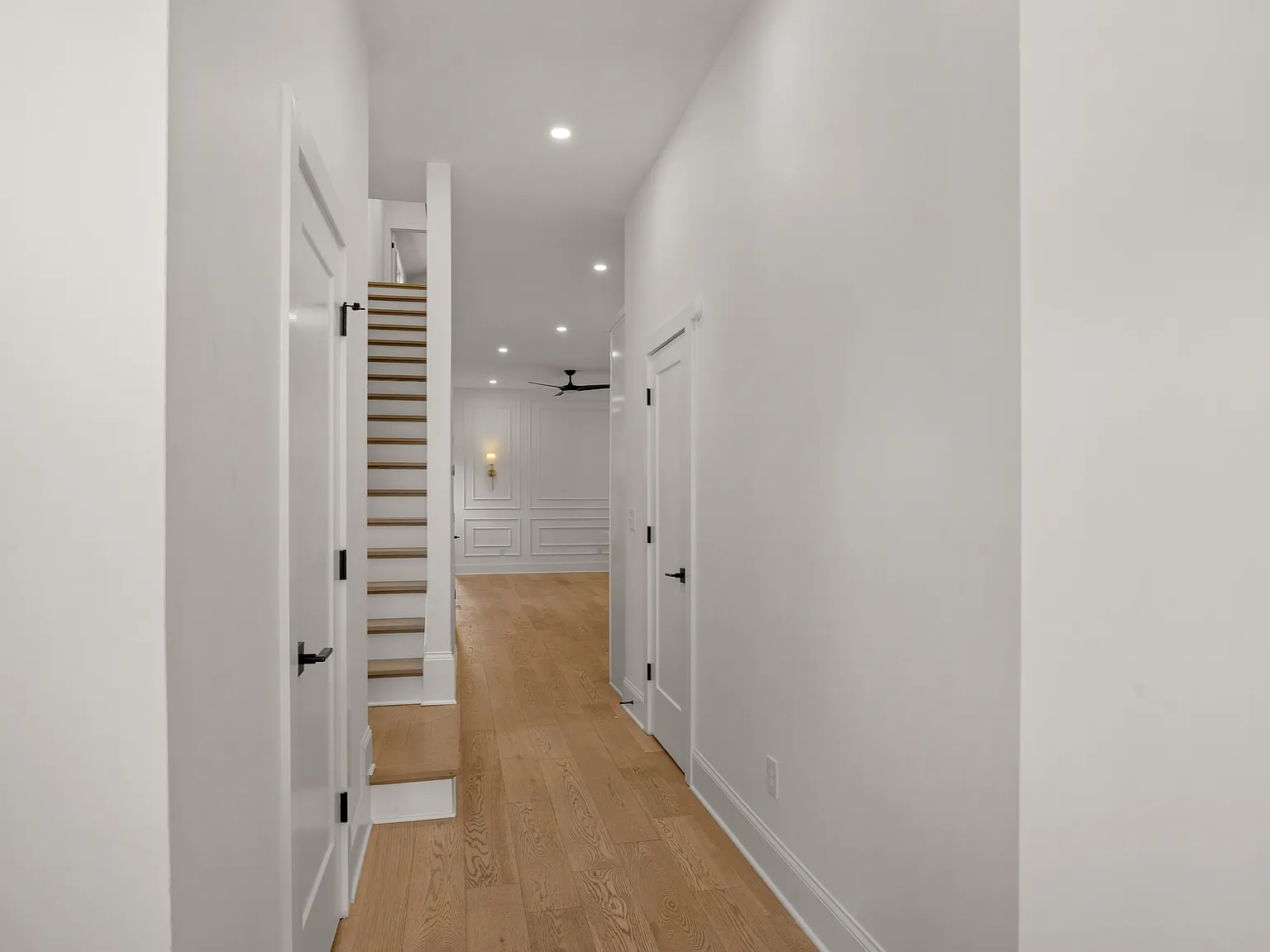 4 bed, 3.5 bath, 2281 sqft, $3,800 — Photo 3