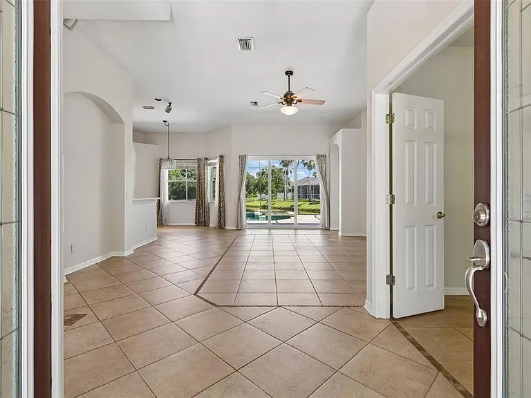 8332 Torrington Ave — Photo 6
