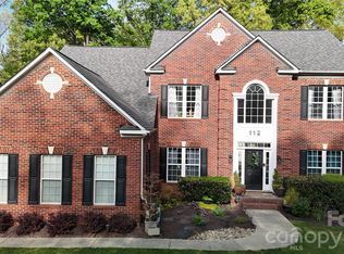 112 Huntly Ln, Mooresville, NC 28115