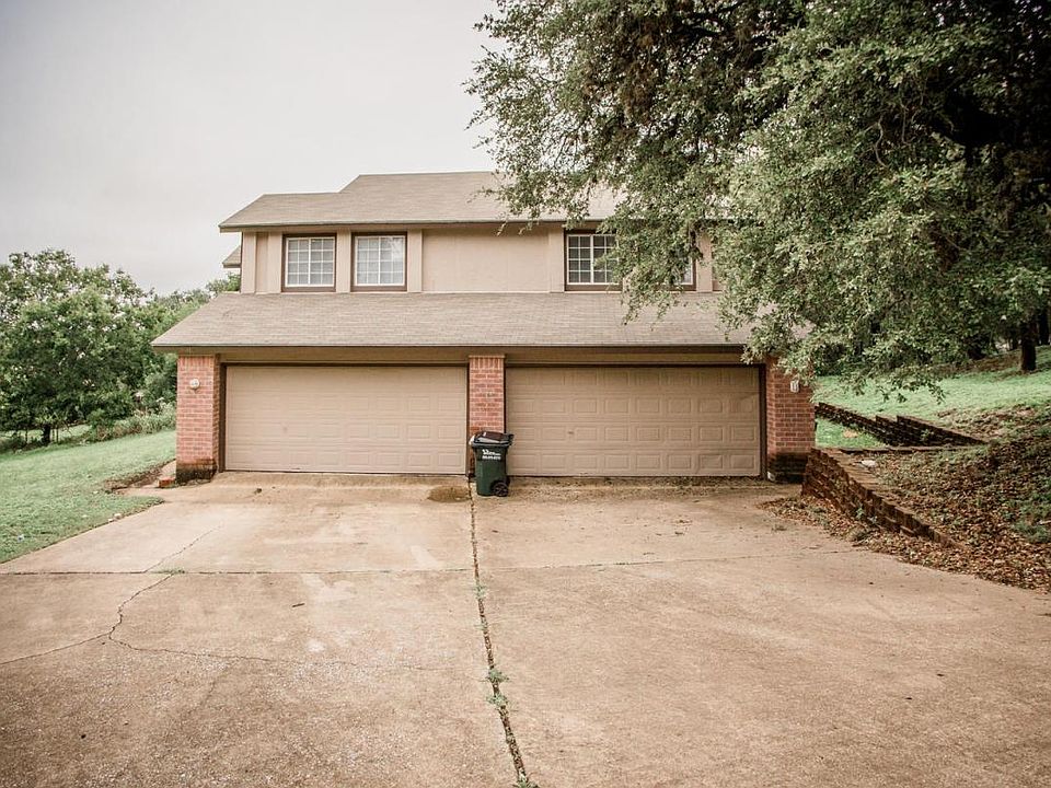1st image of 117/119 Crest Dr