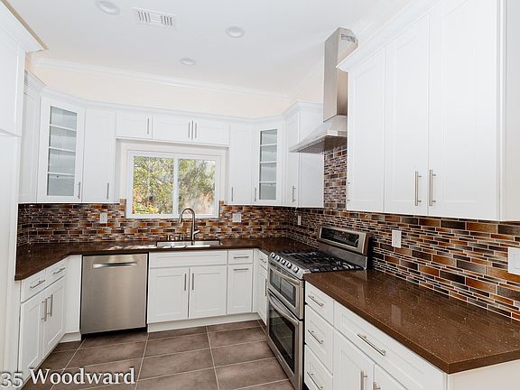 5th image of 10735 Woodward Ave