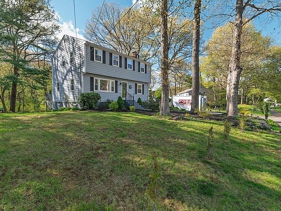 3rd image of 68 Alden St