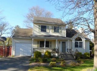 23 Undine Rd, Rocky Point, NY 11778