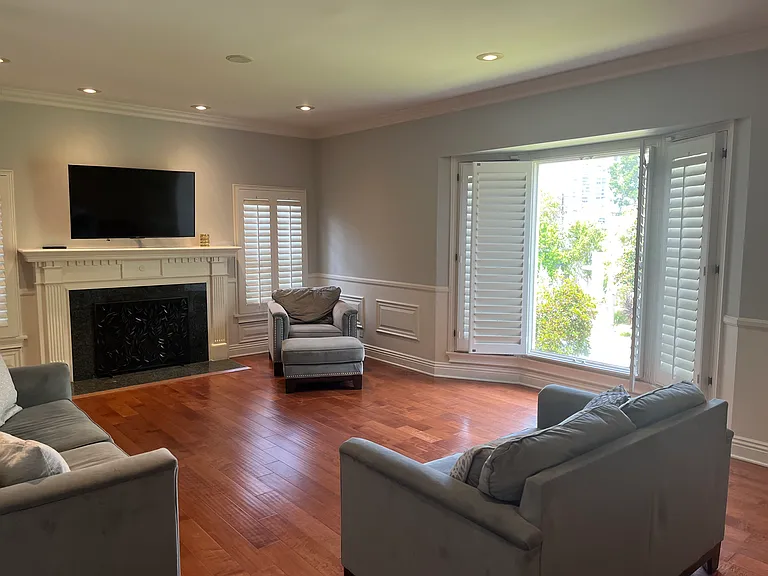 10518 Wellworth Ave — Photo 10