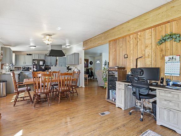 4th image of 38706 N 140th Pr NW