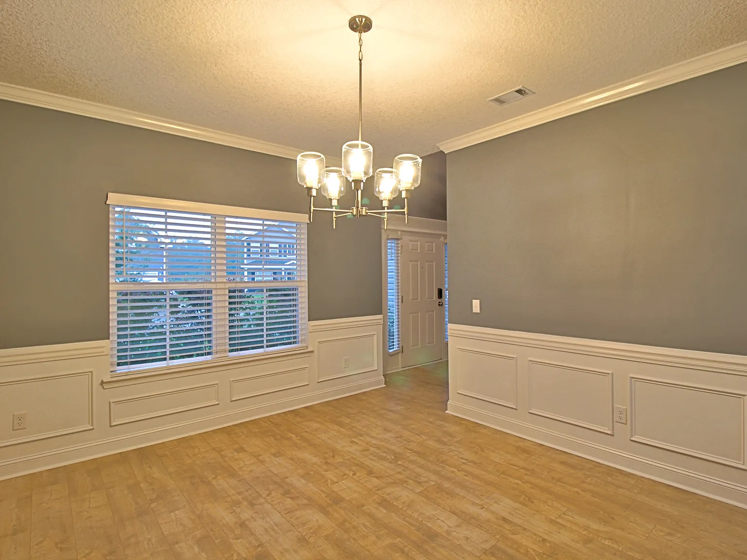 432 Fairview Circle - 1 — Photo 4
