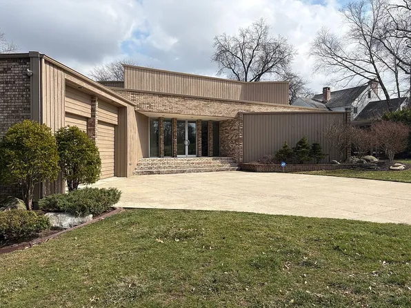 4707 Hartman Rd, Fort Wayne, IN 46807