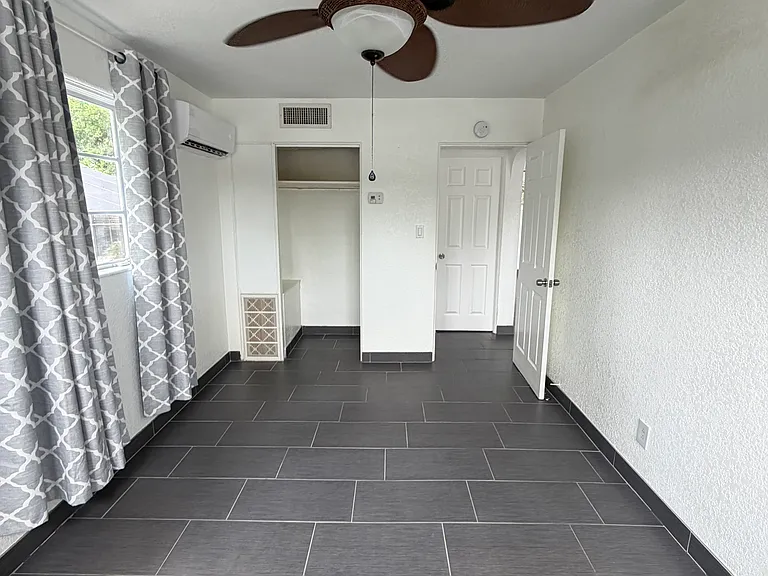 1508 E Robinson St #1510-1/2 — Photo 8