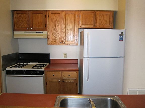 Apt 1