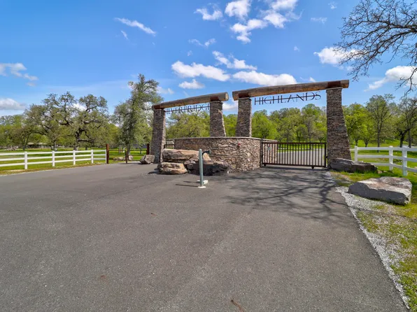 3 Saddle Summit Ln, Palo Cedro, CA 96073