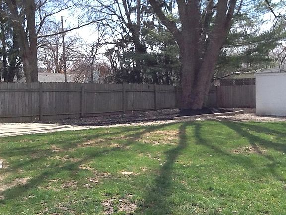 4th image of 151 Hiawatha Ave