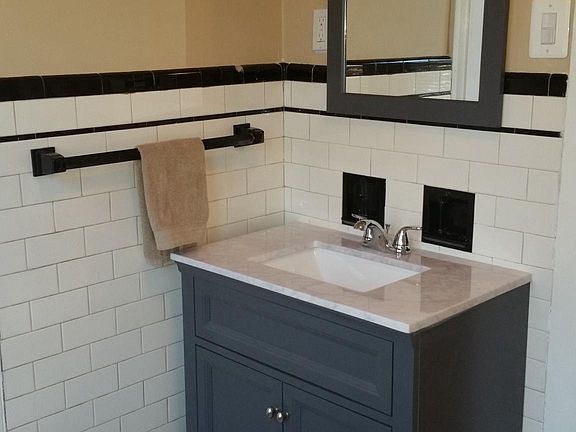 bathroon off living room