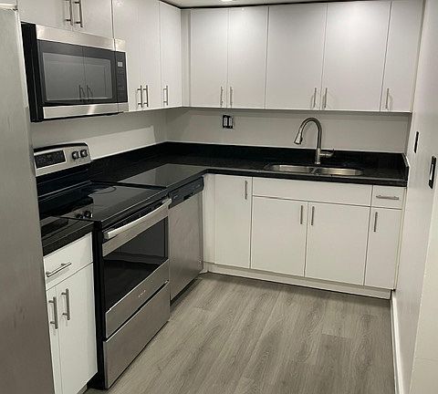 3rd image of 9365 Fontainebleau Blvd APT 1-E222