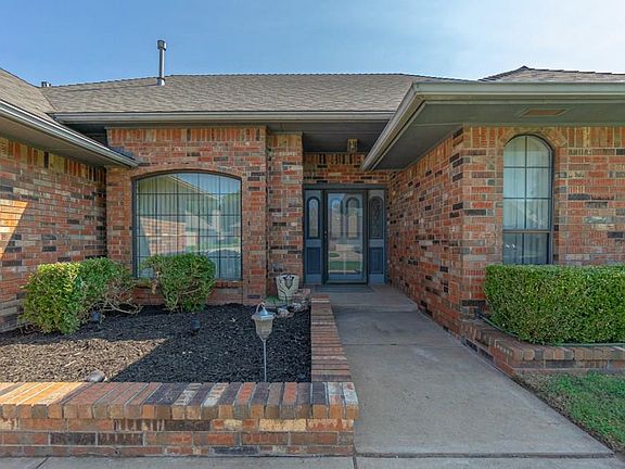 3rd image of 11304 Country Dr