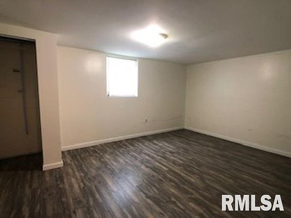 3rd image of 303 S Friedline Dr