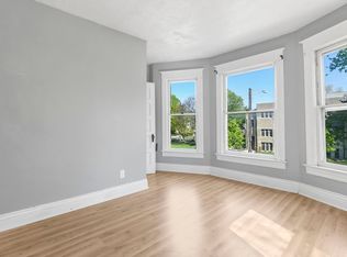 716 W Edwards St #D-2W, Springfield, IL 62704