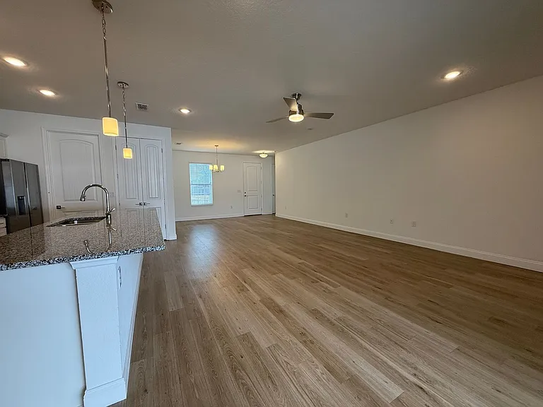 47 La Mancha Dr — Photo 16
