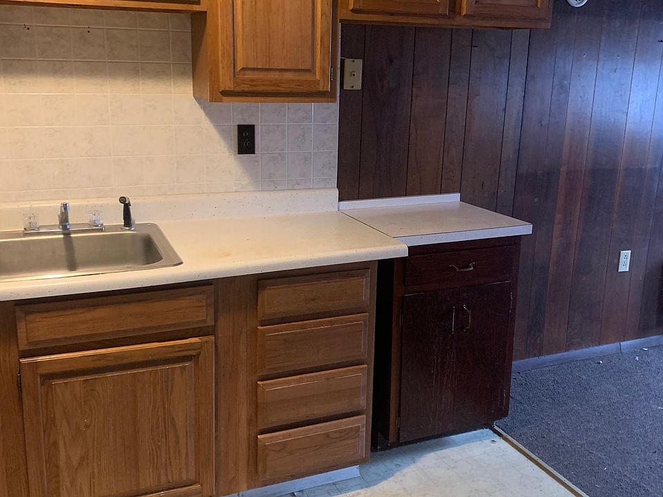 2nd image of 50 1/2 Pierce St