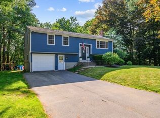 132 Stagecoach Dr, Marshfield, MA 02050