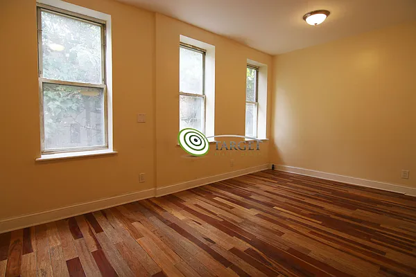 Rented by Target Realty Group | media 10