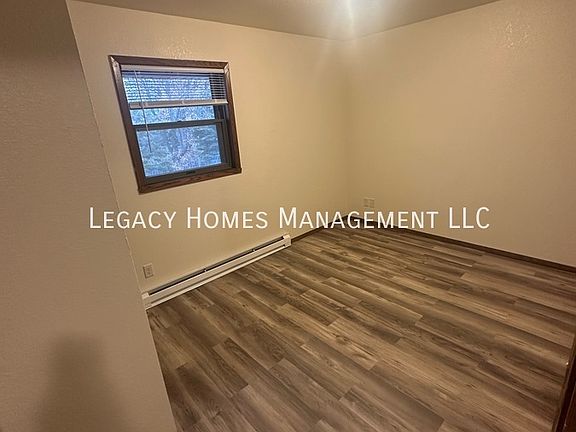 4th image of 1020 Oviatt St #1