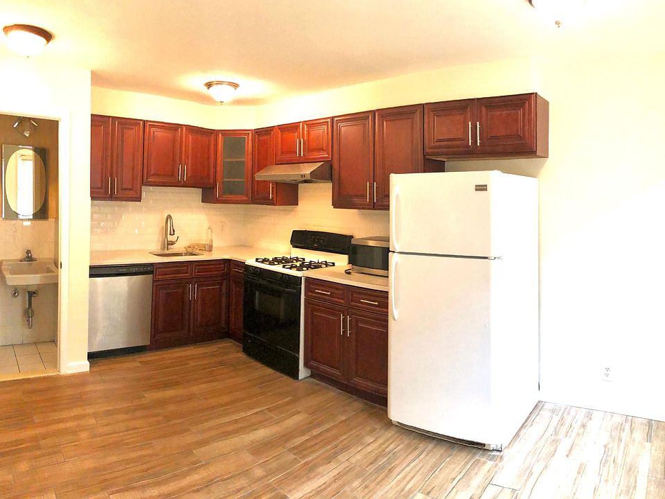 1st image of 105 Burgher Ave