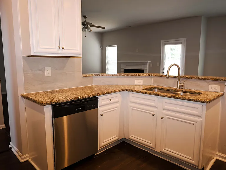 966 Ava Lynn Ln — Photo 6
