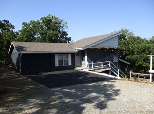 387 Holiday Hills Rd, Eufaula, OK 74432