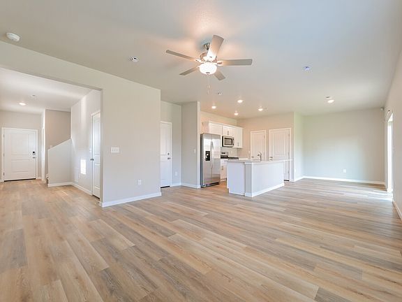 5th image of 7408 Poudre St