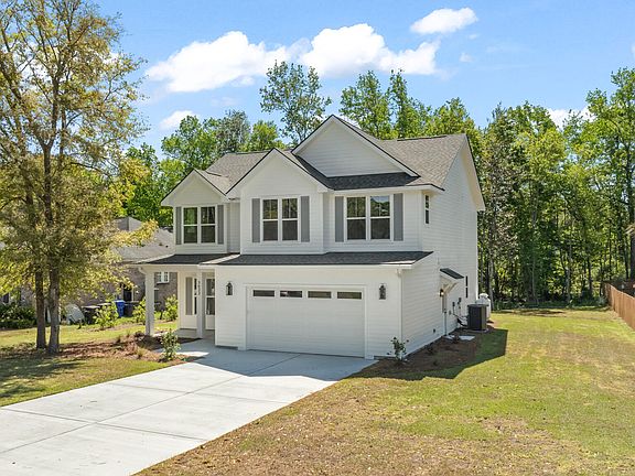 3rd image of 3633 Happyland Blvd