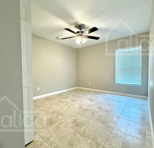 3271 Hale Ave SE — Photo 9