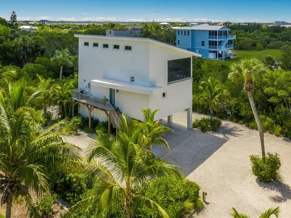 109 27th Ave W, Terra Ceia, FL 34250