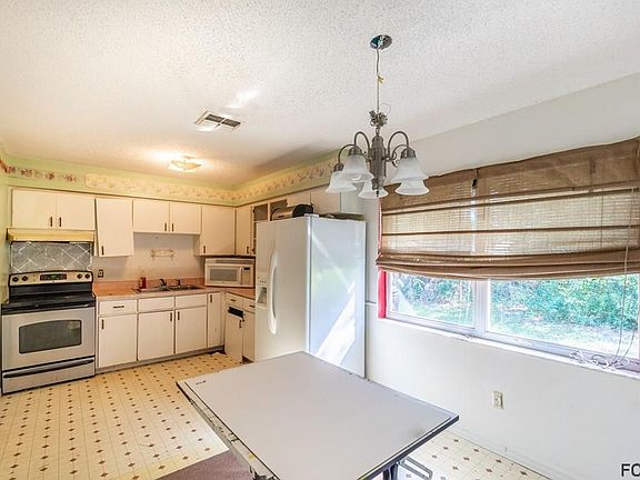2nd image of 22 Prattwood Ln