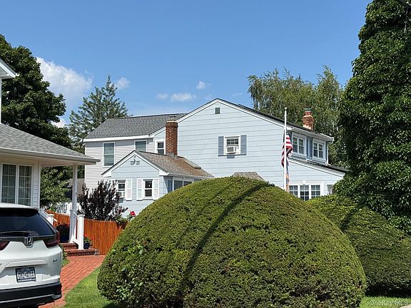 2nd image of 19 Westbridge Drive