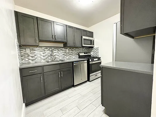 Rented by Bruma Realty LLC | media 11