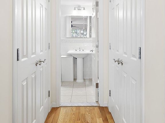 5th image of 9450 Magnolia Ct #2A