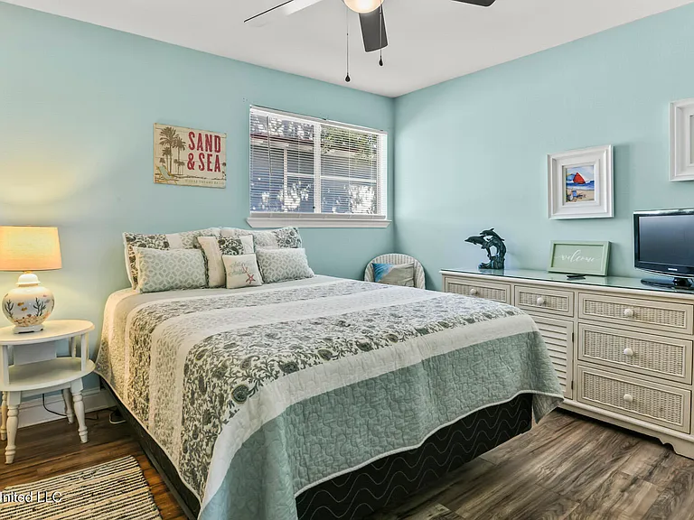1664 Beach Blvd #65 — Photo 8