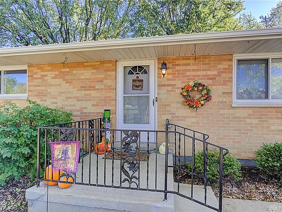 5th image of 148 Joy Elizabeth Dr