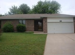 2736 W Cardinal St, Springfield, MO 65810