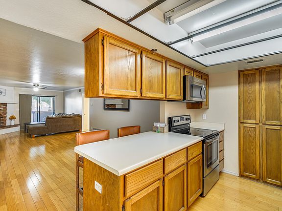 3rd image of 3031 N Civic Center Plz Unit 202