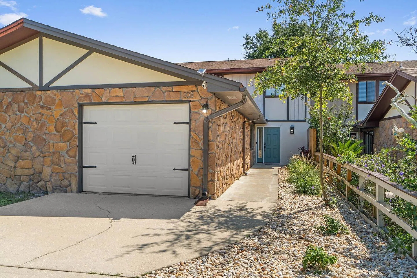 203 Honeytree Ln SW — Photo 1