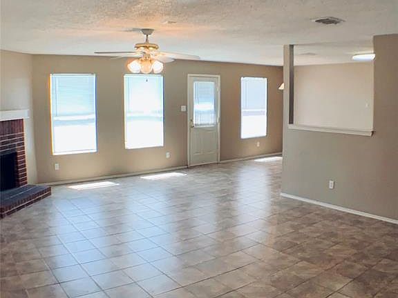 5th image of 1471 Hickory Creek Ln