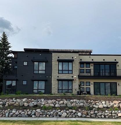 3rd image of 450 W Stadium Blvd