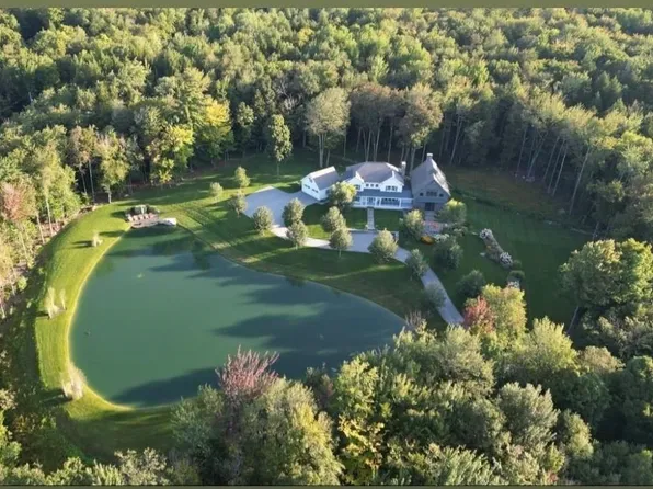 41 Stark Farm Road, Winhall, VT 05340