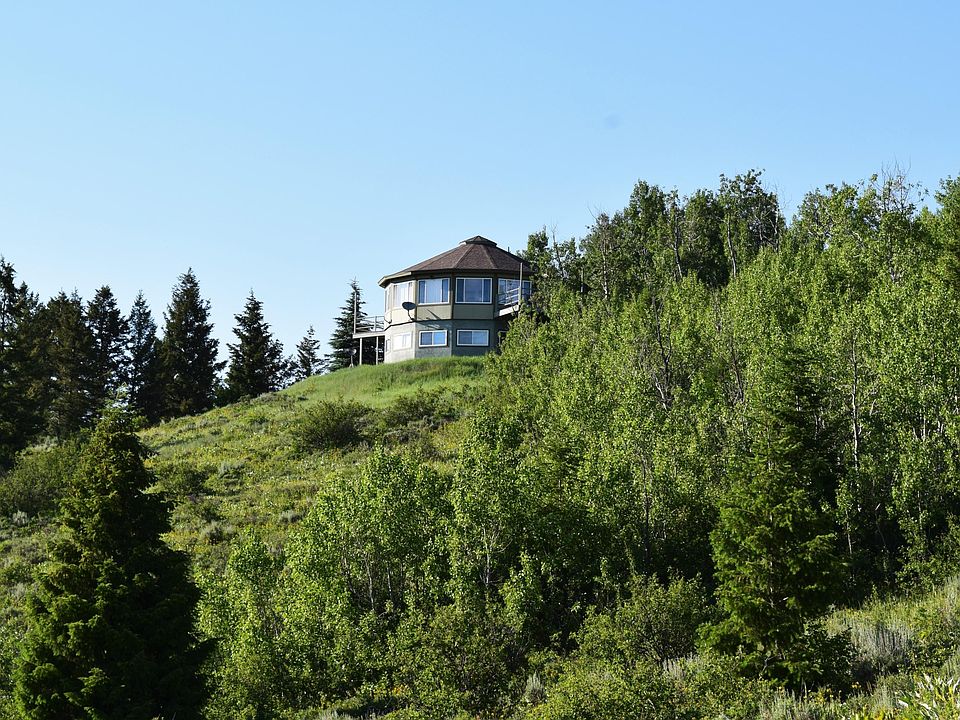 1st image of 165 Rainbow Cir
